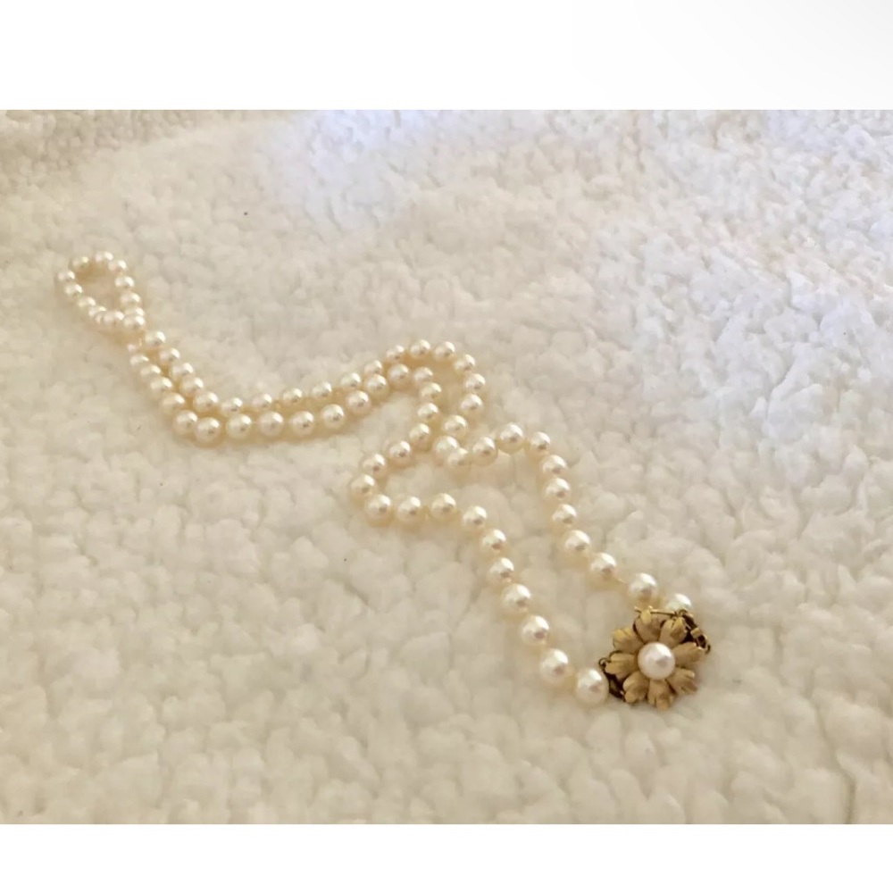 VINTAGE GENUINE SALTWATER AKOYA PEARL NECKLACE 14K FLORAL SOLID GOLD CLASP